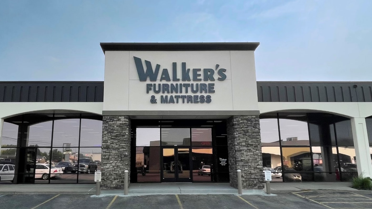 Walker's Furniture and Mattress, Spokane Valley building and customer entrance. 