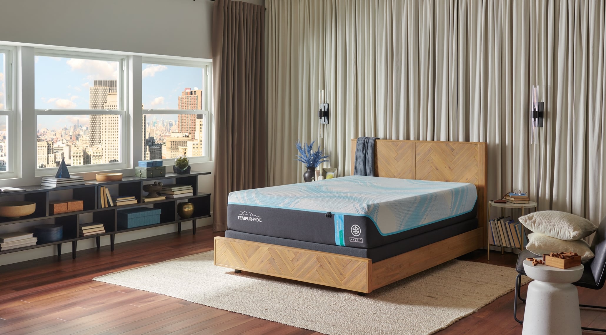 LuxeBreeze Medium Hybrid