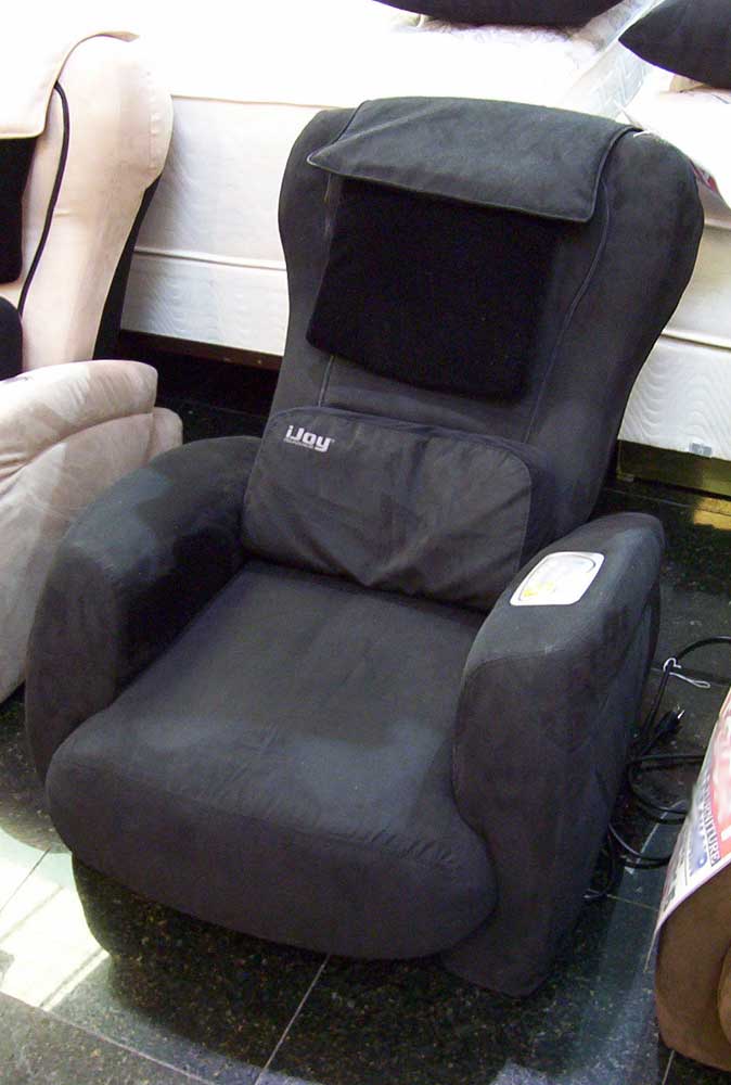 iJoy 100 iJoy 130 Robotic Massage Chair by Human Touch Buy