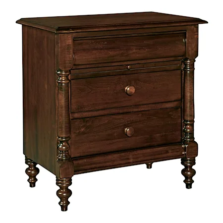 Bachelor's Chest with Three Drawers