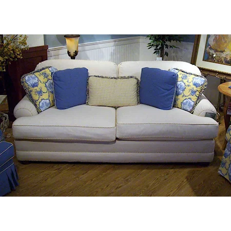 90" Traditional Skirted Sofa