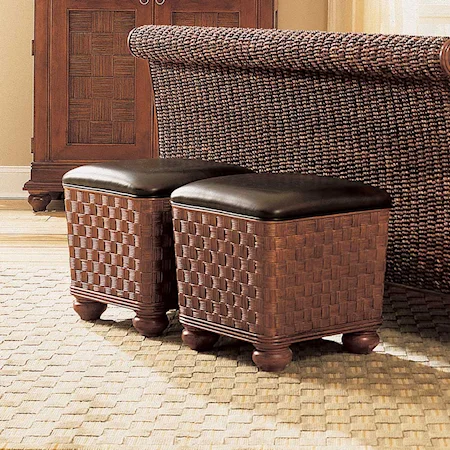 Woven Cube with Leather Seat